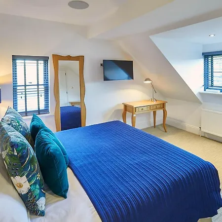 Host & - The Lakehouse Tatil Evi *
